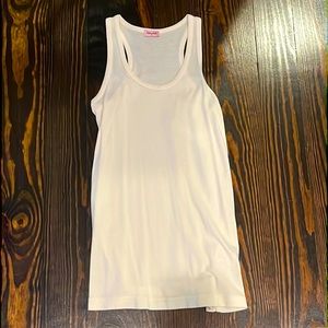 Crème tank top, lightly worn